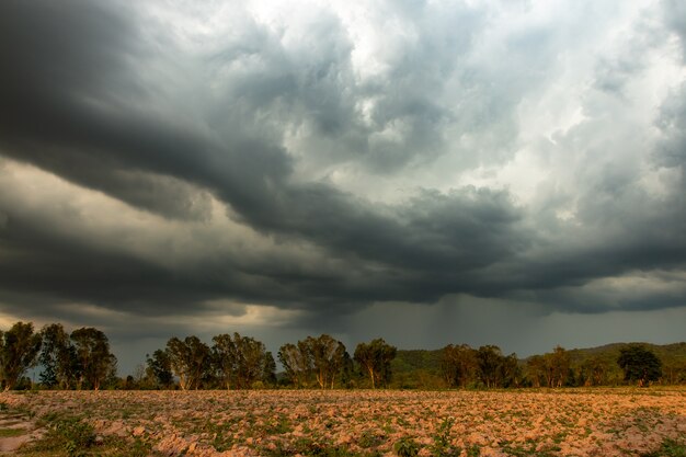 thunder-storm-sky-rain-clouds